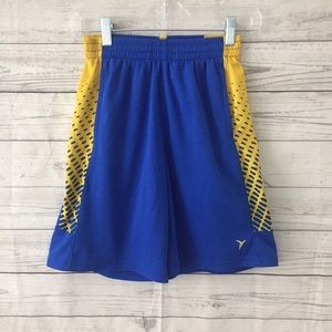 Old Navy boys Go dry basketball shorts size M